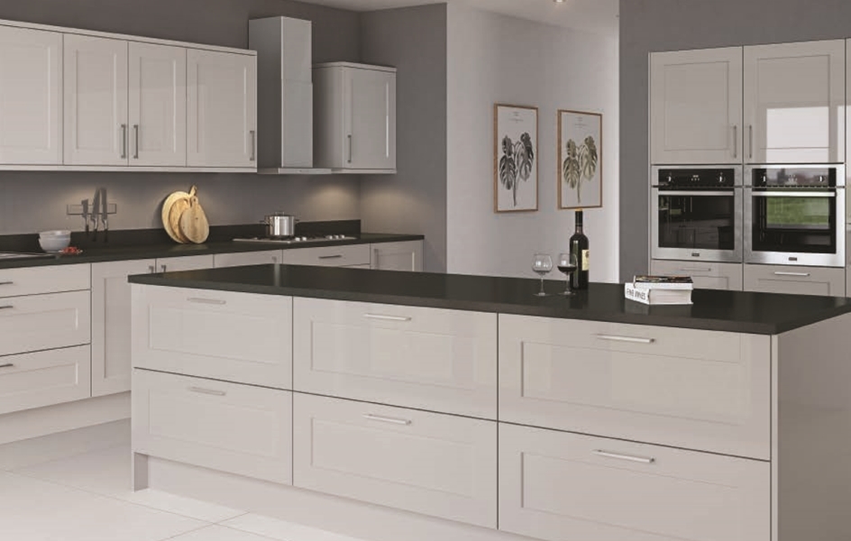 Solent_Gloss_-_Grey_Mist