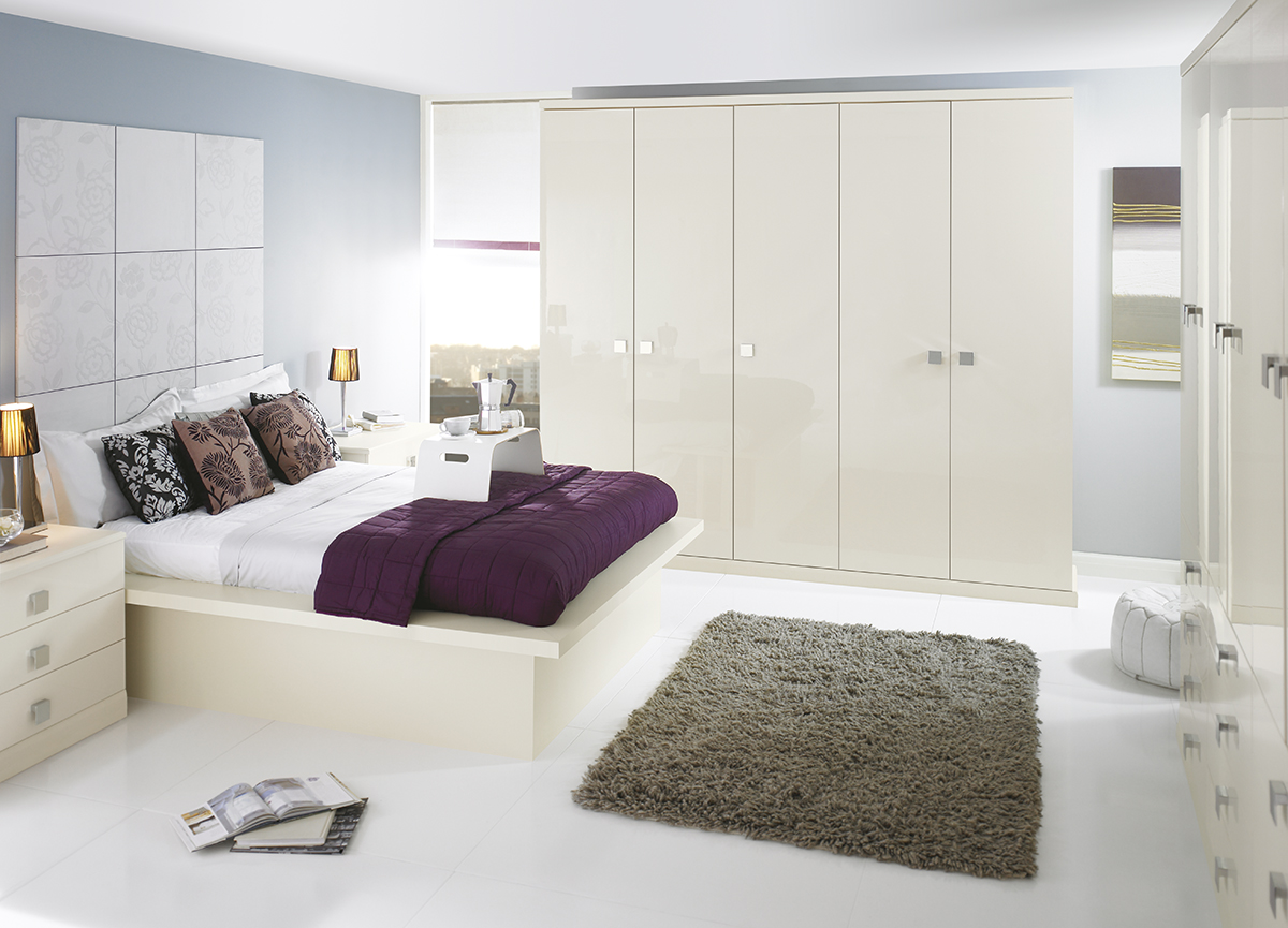 Holcombe_-_Image_Gloss_Oyster